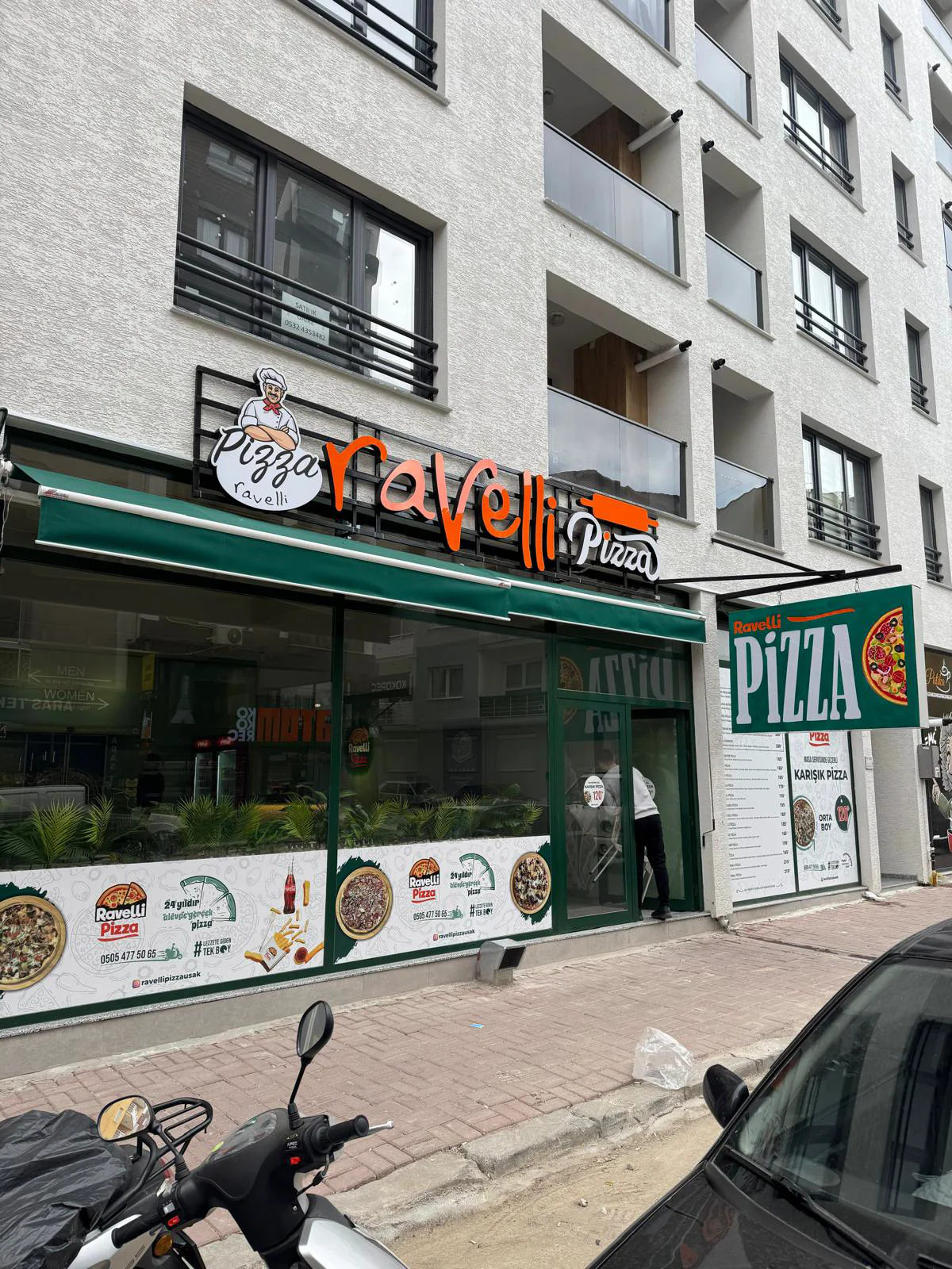 Ravelli Pizza Uşak dış cephe